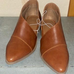 Universal Thread Cut Out Bootie